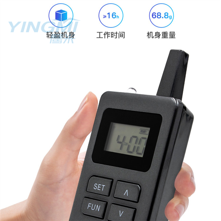 近幾年，各個地區大大小小的開辦展覽活動實在是不少，如商品展覽會、宣傳展覽會、貿易展覽會或者微型展覽會等； 可總是出現如下問題：1.游客游覽時匆匆而過，看的是自己理解到的意思和意義，無人解說只能在展會開辦時走一圈兒就算了。2.每件展物只有幾行少之又少的簡介，讓人難以汲取到展品的文化。3.看展覽變成了人人需要自力更生的事情，手機百度查、聽旁邊熟知的人說說，無法給游客清晰明了的進行講解，這是一種不負責的現象。 以上的問題是大眾所反饋，那么這些問題的根本原因所在就是因為缺少了講解器。